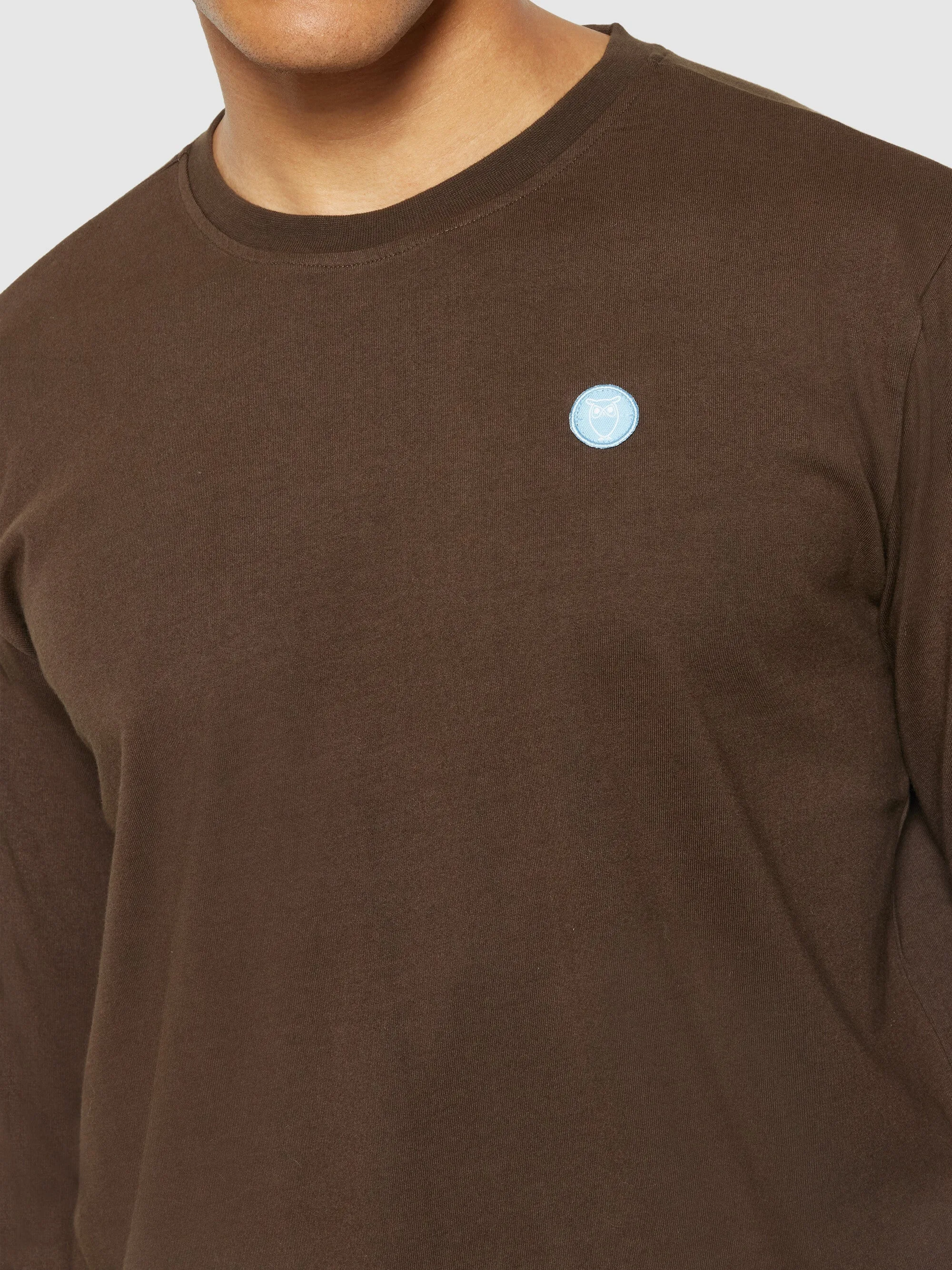 Badge long sleeve - Demitasse (brown)