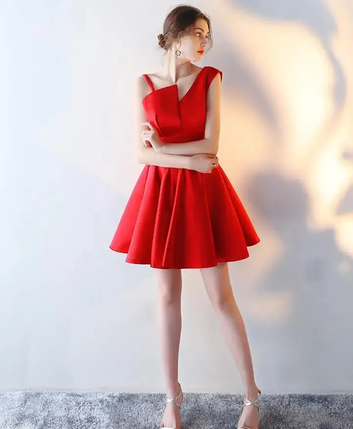 Burgundy Wedding Guest Dresses Short Satin Sexy V Neck One Shoulders ALine Vestido De Gala Elegant Bridesmaid Party Gown Cocktail