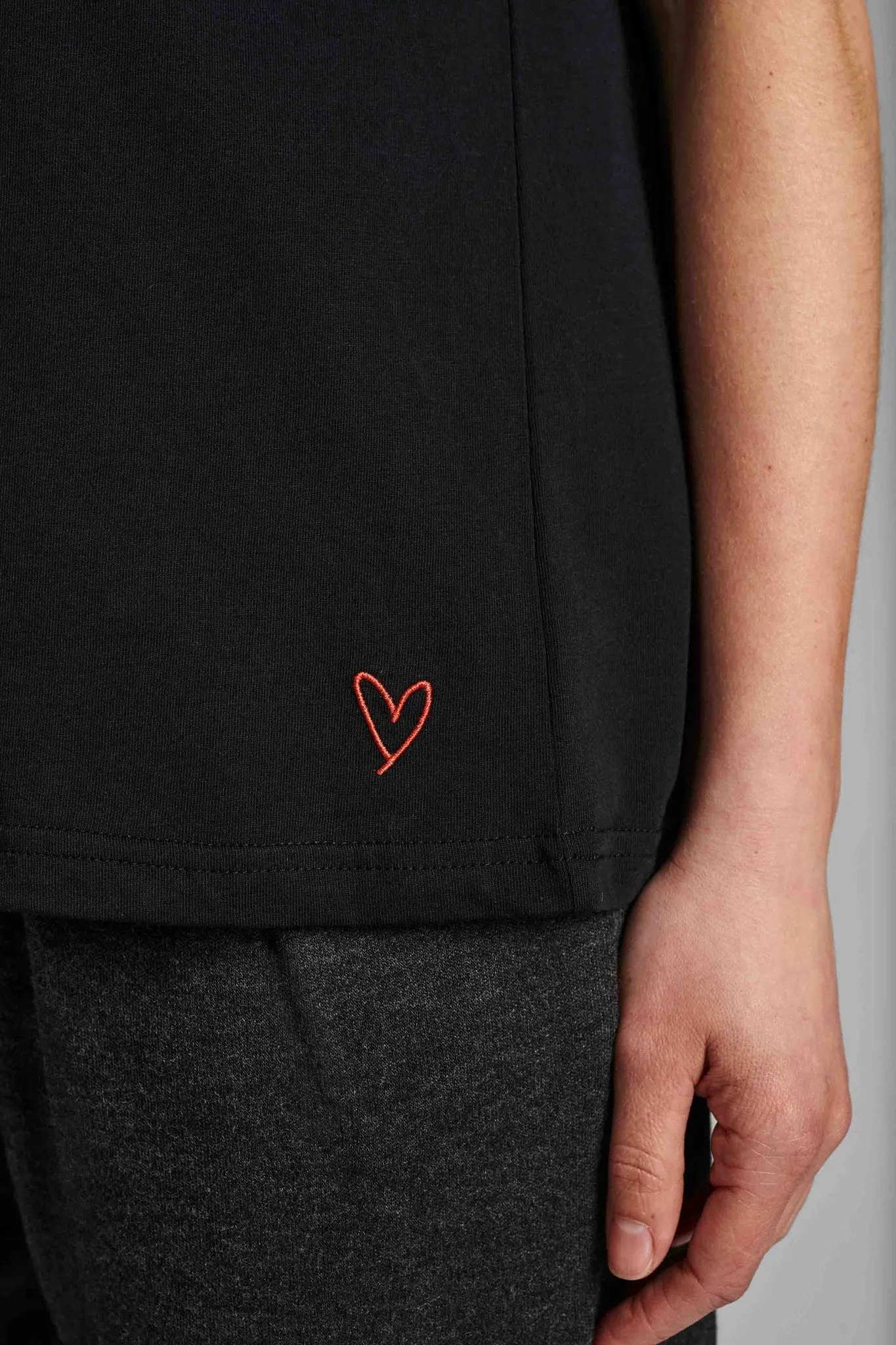 NUBEVERLY T-SHIRT - NOOS - Caviar