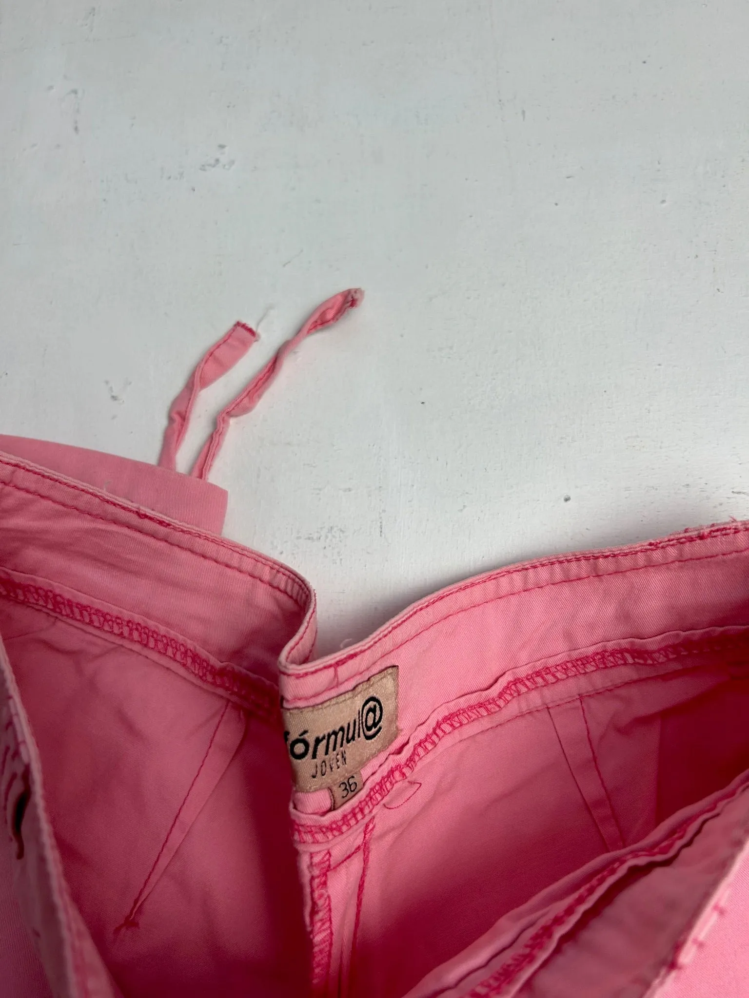 Pink ruched low rise capri pants (S)