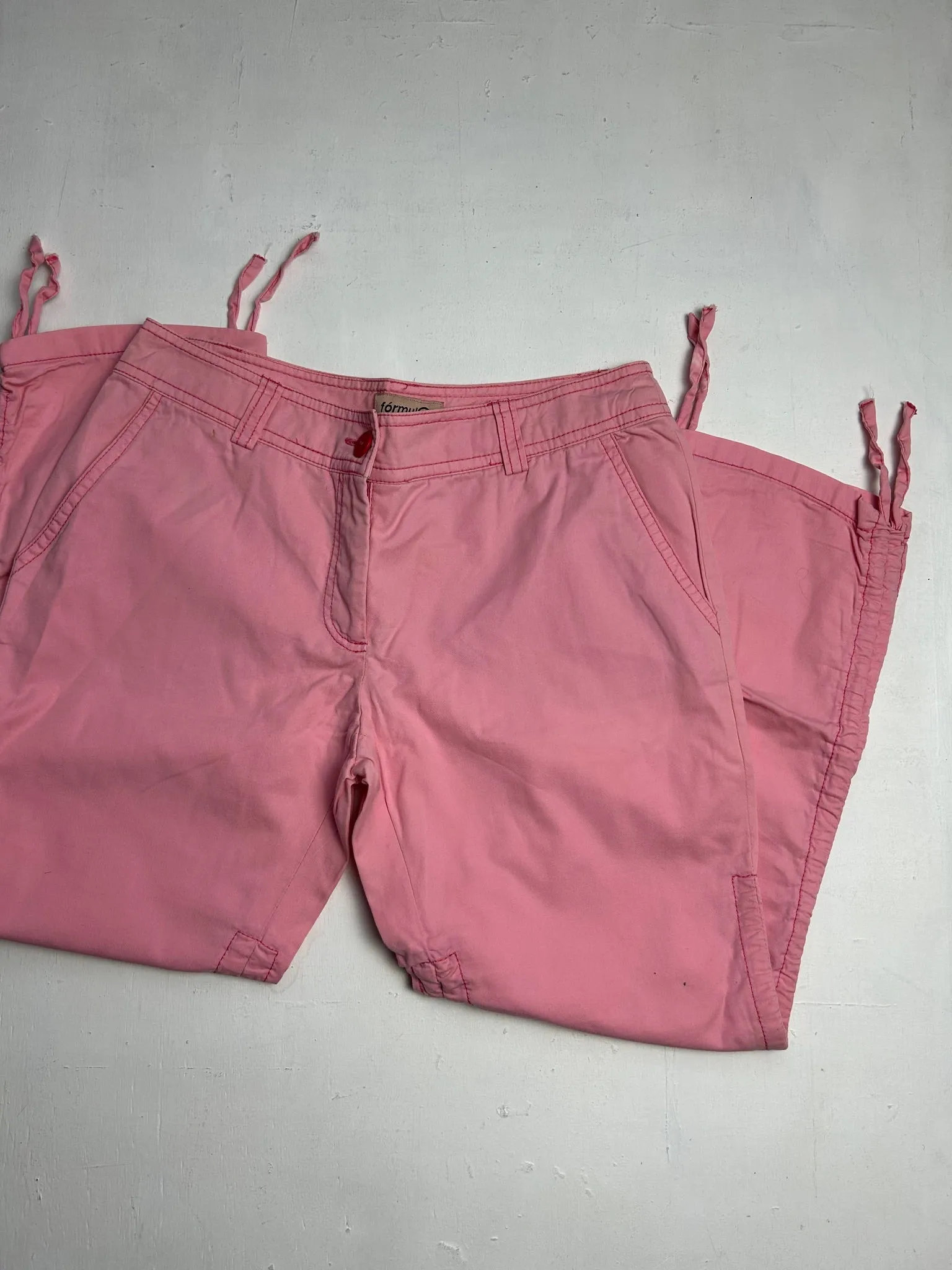Pink ruched low rise capri pants (S)