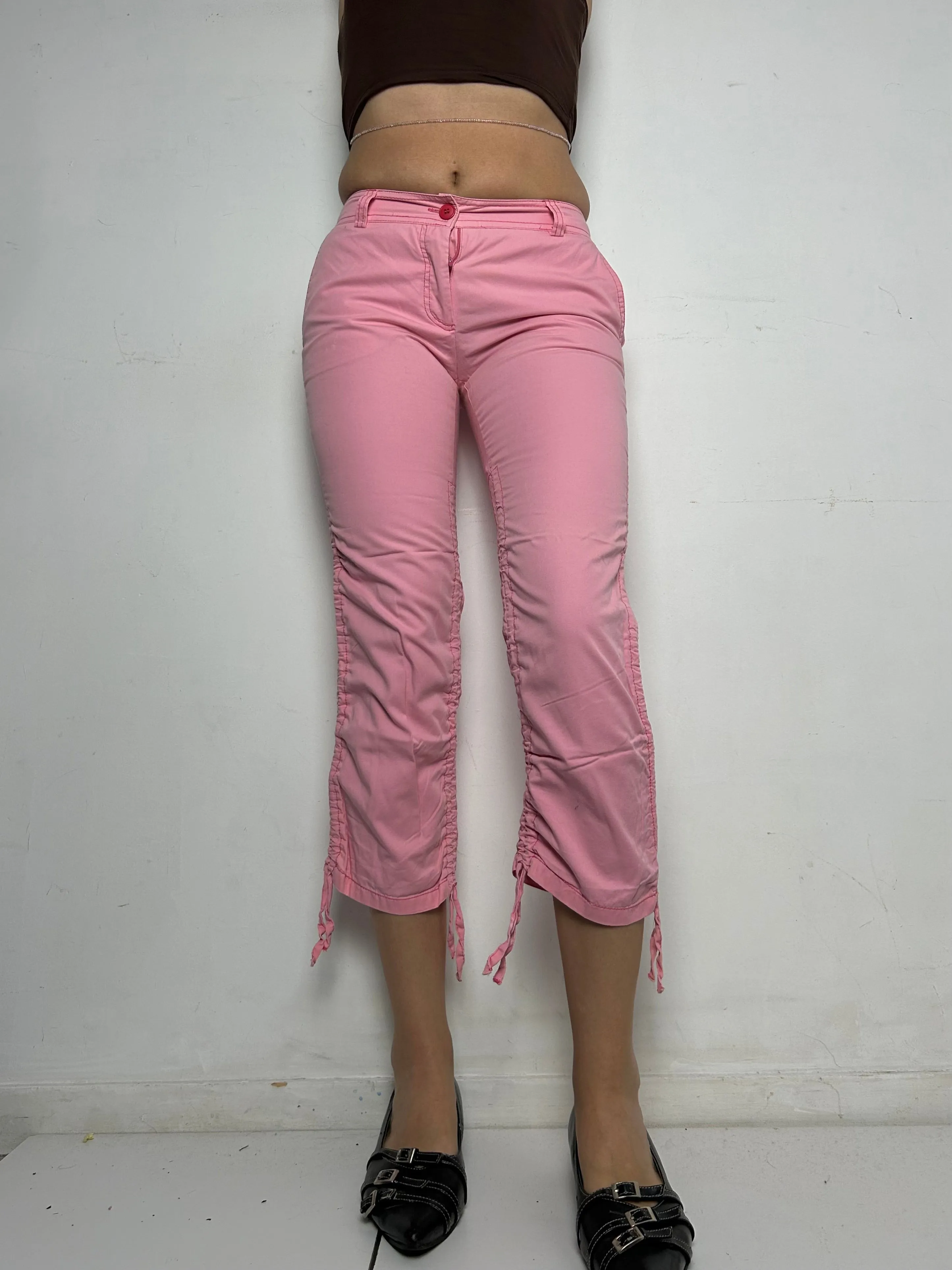 Pink ruched low rise capri pants (S)